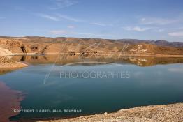 Image du Maroc Professionnelle de  Le barrage Laghrasse "dit barrage Hassan II", il se situe à 50 km au sud est de Taourirte au nord du Maroc, Samedi 10 Février 2006, ce barrage fournit en eau potable  le barrage Mohammed V qui sert de lien pour Machraa Hammadi,  ce dernier permet l'approvisionnement des centre de Taourirte et El Aïoun Sidi Mellouk. (Photo / Abdeljalil Bounhar) 